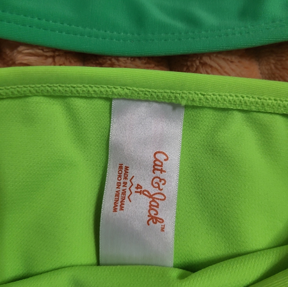Cat & Jack Two Piece Set in Green and Yellow - Picture 3 of 3